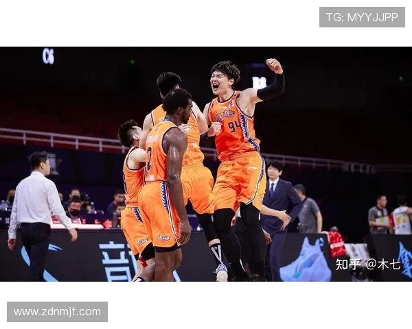 再战广东季后赛王哲林剑指卫冕