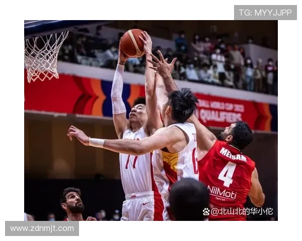 男篮半场落后日本14分犯规灾
