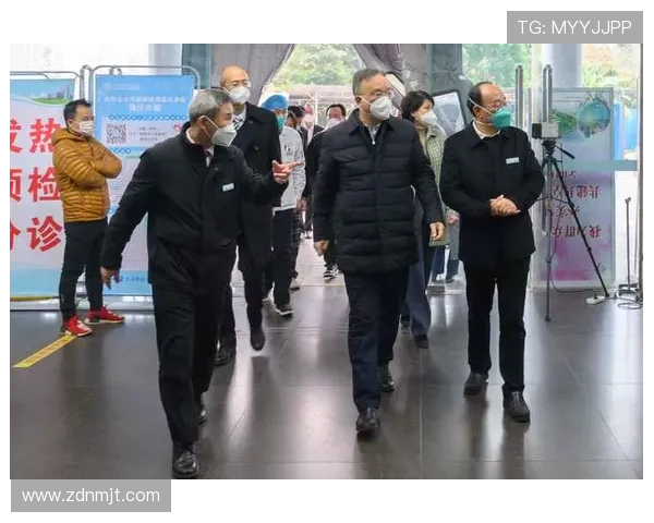 球员暖心安慰篮协主席衣室落泪 球员暖心安慰篮协主席衣室落泪